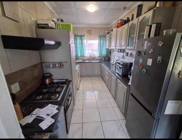2 BEDROOM APARTMENT FOR SALE IN ALBEMARLE